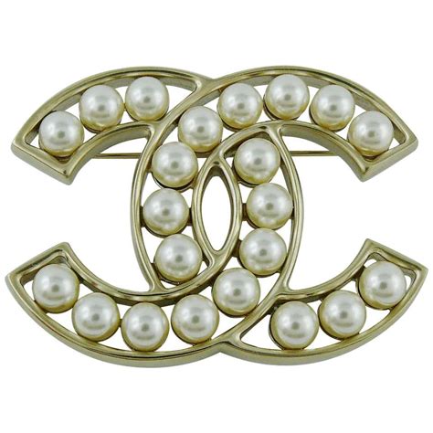 chanel 2017 key brooch|chanel brooches.